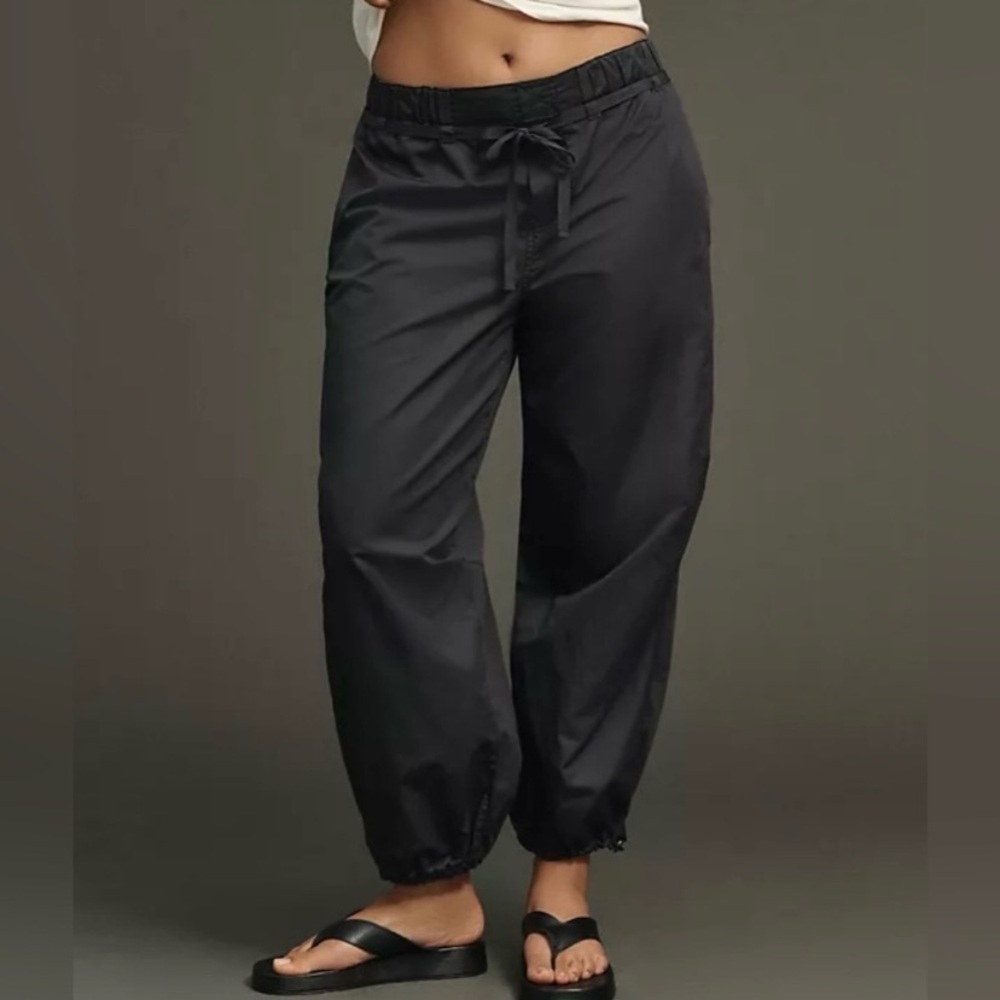 Anthropologie Pilcro Low-Rise Grey Carbon Parachute Pants Size XSP